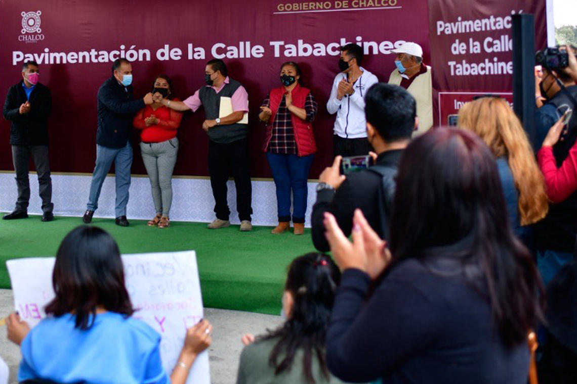 Boletín 304.-Miguel Gutiérrez entrega dos obras de pavimentación en Jardines de Chalco