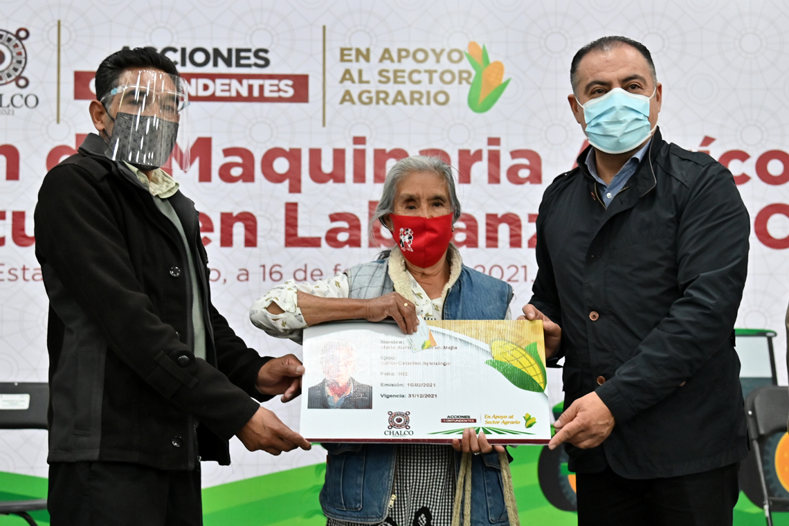 Boletín 216.-Miguel Gutiérrez entrega maquinaria y apoyos para el campo de Chalco