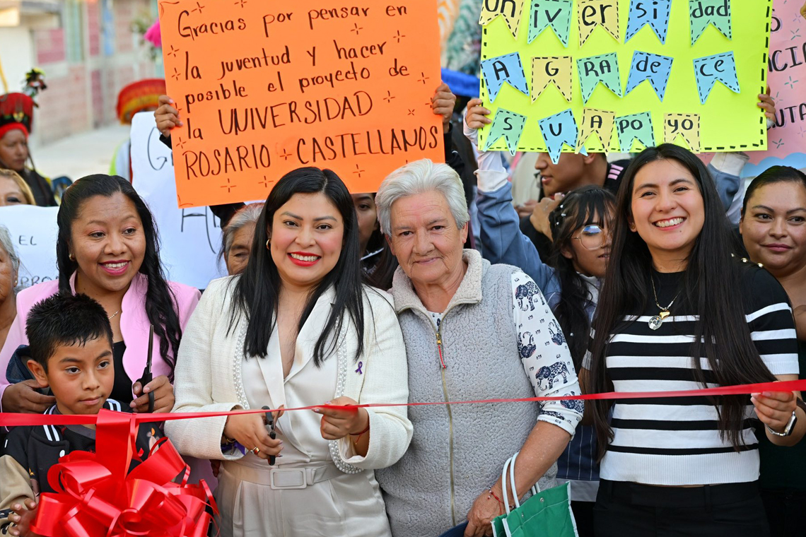 Boletín 102.- Abigail Sánchez entrega pavimentación en Jardines de Chalco y Sendero Seguro en Huexoculco