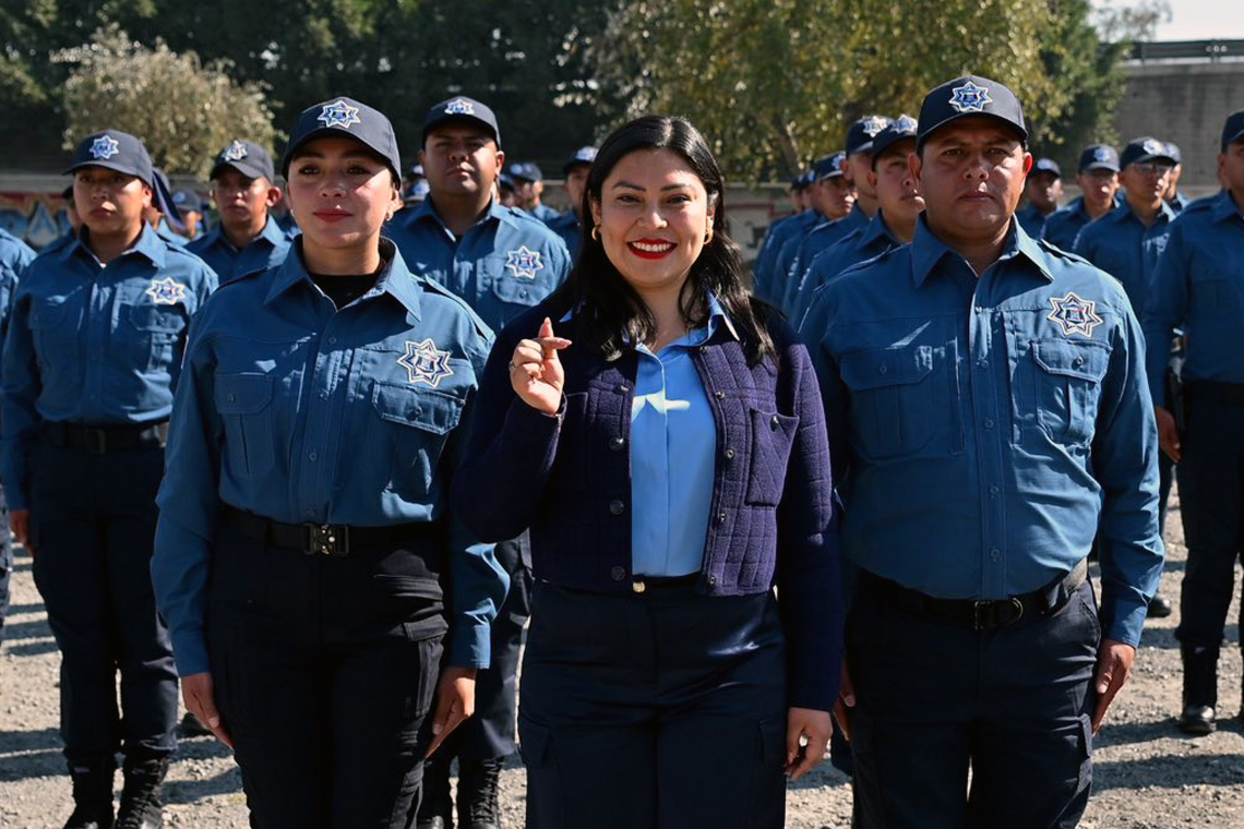 Boletín 123.- Abigail Sánchez entrega patrullas, uniformes y monederos electrónicos a la Policía Municipal