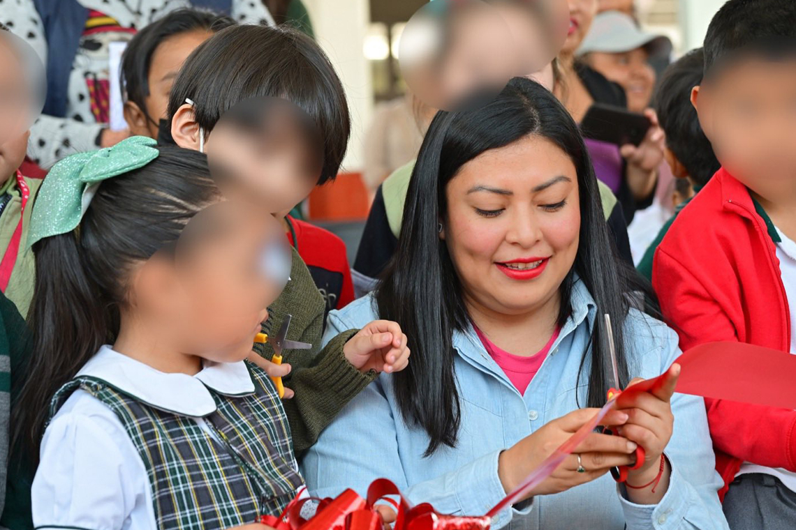 Boletín 140.- Abigail Sánchez entrega techumbres en Jacalones II y Culturas de México
